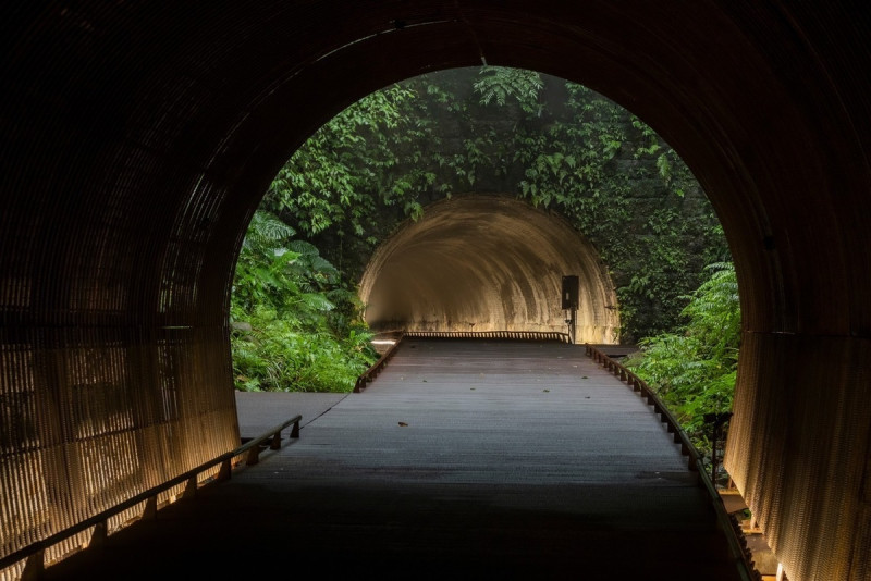 「三貂嶺生態友善隧道」完工啟用以來，已陸續獲得國內諸多獎項，此次有幸贏得國際肯定，將進一步推動城市和景觀設計領域的創新和發展。   圖：新北市工務局提供