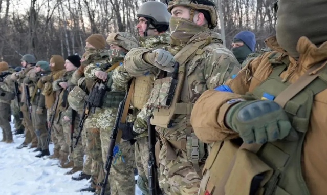 瓦格納領導人普里戈津報告說，烏克蘭武裝部隊佔領了巴赫姆特以北的別爾希夫卡村一部分土地。圖為烏軍。   圖 : 翻攝自環球亮亮評