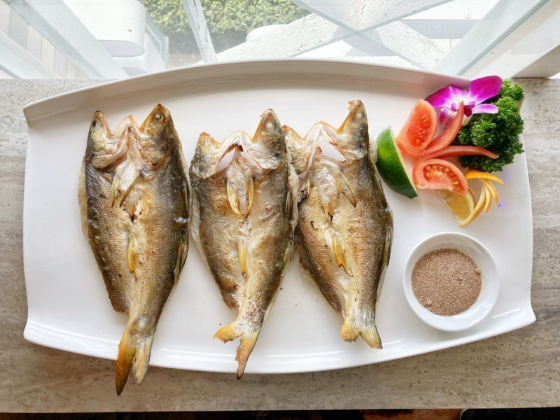 魚藏餐廳-乾煎午仔魚。   圖：淡水漁會提供