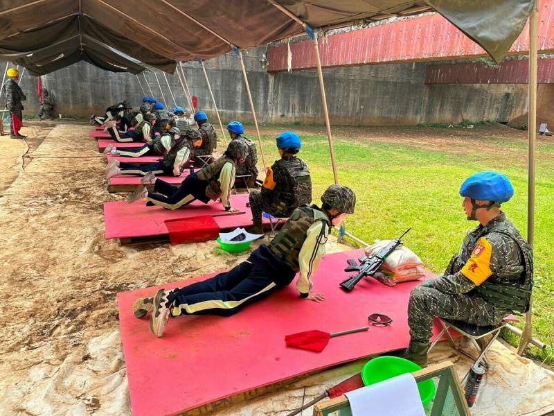 光復高中學生參與「全民國防教育實彈射擊體驗活動」   圖：新北市教育局提供