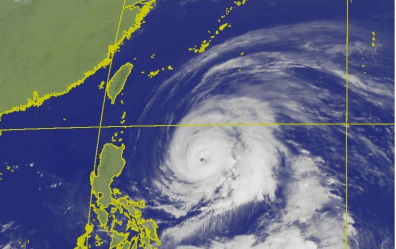 瑪娃颱風即將在週一開始轉向，5月就有如此強的台風威鞋台彎，專家也感到很意外。   圖片來源:氣象局