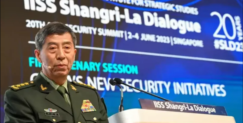 中國國防部長李尚福在 8 月 29 日出席第三屆中非和平與安全論壇後，就再也沒有出現在公眾視野。   圖：翻攝自新民晚報