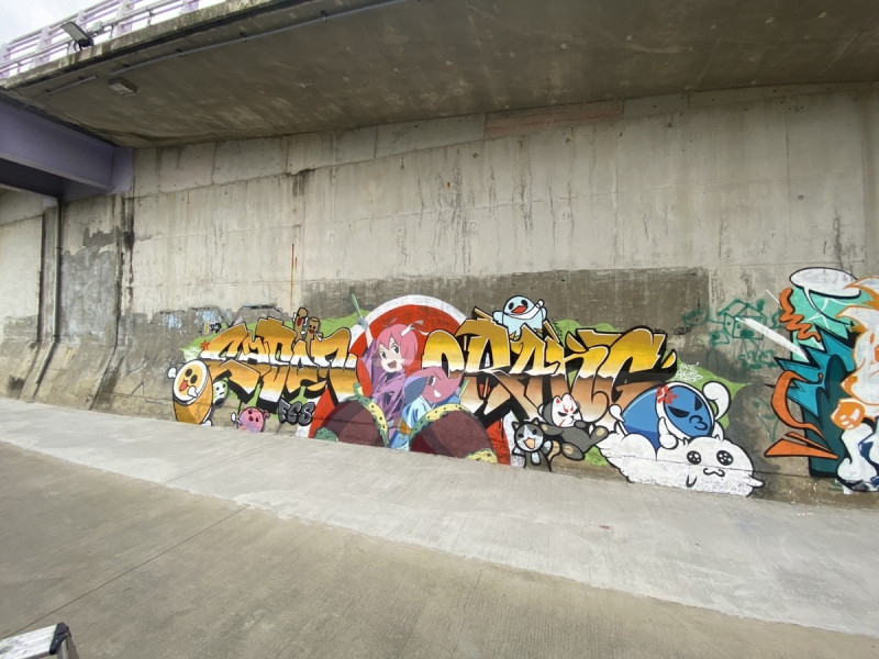 永和博愛陸橋下塗鴉專區。   圖：新北市高灘處提供