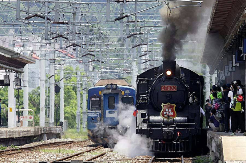 2023年仲夏寶島號蒸汽火車，將於14日上午9時開放訂購3趟次行程。   圖：取自台灣鐵路官網