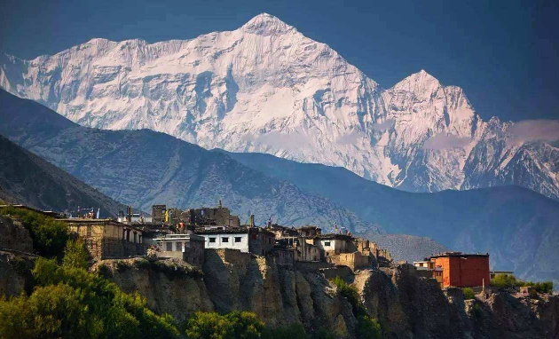 尼泊爾的高山與河流，特別適合水力發電。 圖 : 翻攝自搜狐