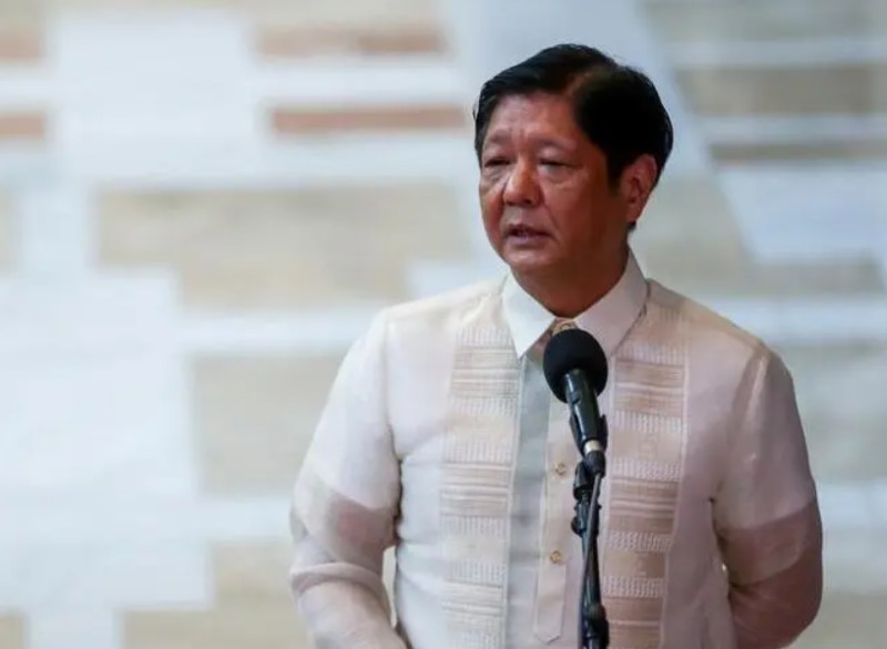 菲律賓總統馬可仕宣稱，菲律賓會繼續探索與中國和平解決分歧的方案，以確保南海的和平以及安全通行可以得到保障。   圖：翻攝自袁周院長
