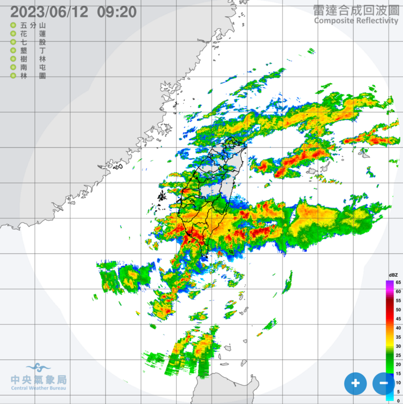 氣象專家吳德榮表示，今日梅雨滯留鋒在北部海面徘徊，各地需慎防大量降雨致災。   圖：翻攝自中央氣象局官網