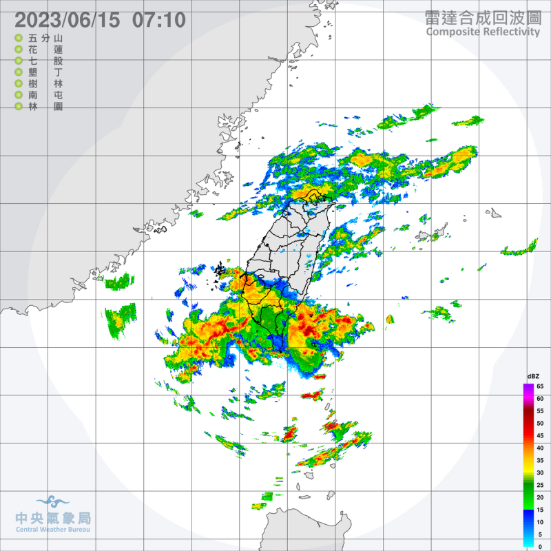 全台受到滯留鋒面北移與西南風增強影響，易有短延時強降雨，今天中南部將有陣雨或雷雨，其他地區包括澎湖、金門、馬祖，則將有局部短暫陣雨或雷雨。   圖：中央氣象局／提供