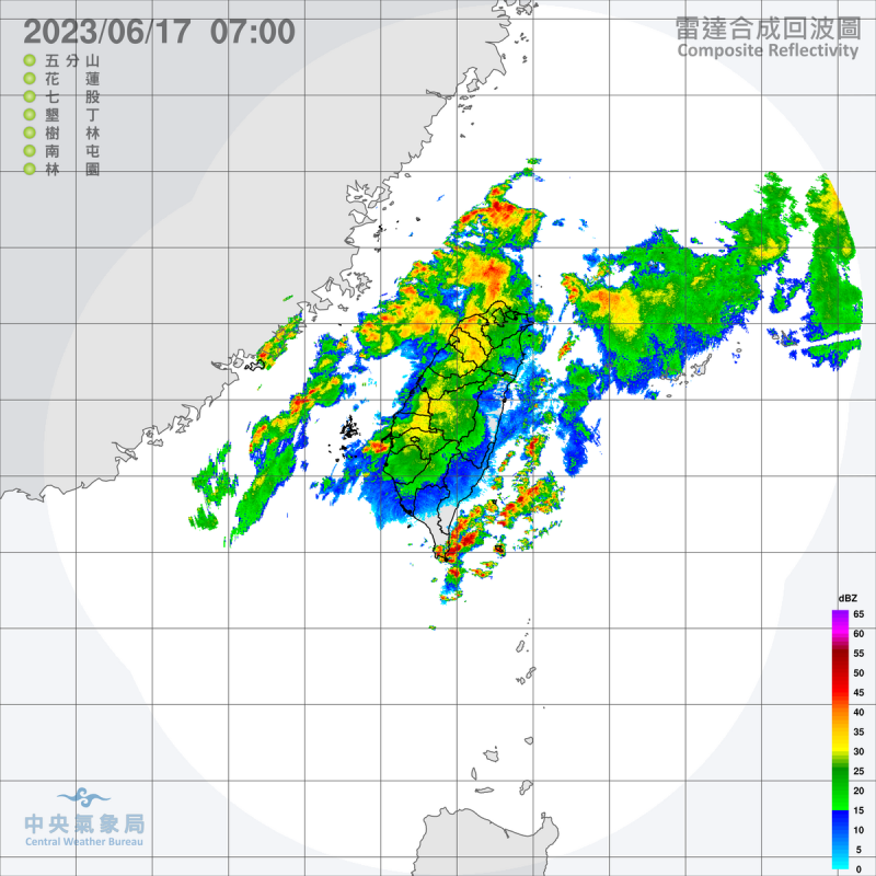 目前滯留鋒面位於台灣北部海面，加上西南風助陣，今天全台大都有下雨機會，尤其是雲林以北9縣市要小心大雨來襲。   圖：中央氣象局／提供