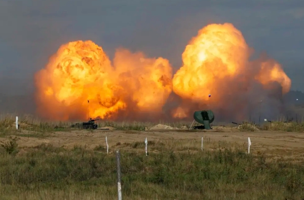 烏軍在扎波羅熱大反攻，戰場砲火猛烈   圖 : 翻攝自軍機圖