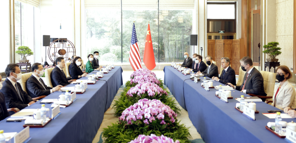 美國國務卿布林肯18日抵達北京，會晤中國國務委員兼外長秦剛，兩人展開5個半小時會談。   圖：翻攝中國外交部網站