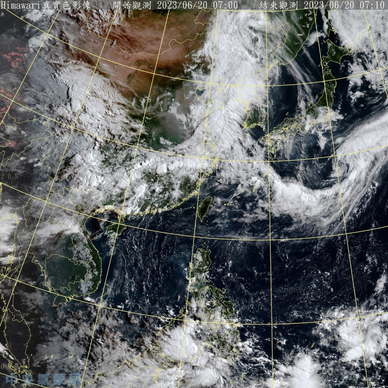 目前滯留鋒面在中國的長江流域，台灣上空則是萬里無雲，中央氣象局表示，受西南風影響，全台大多是多雲到晴的天氣。   圖：中央氣象局／提供