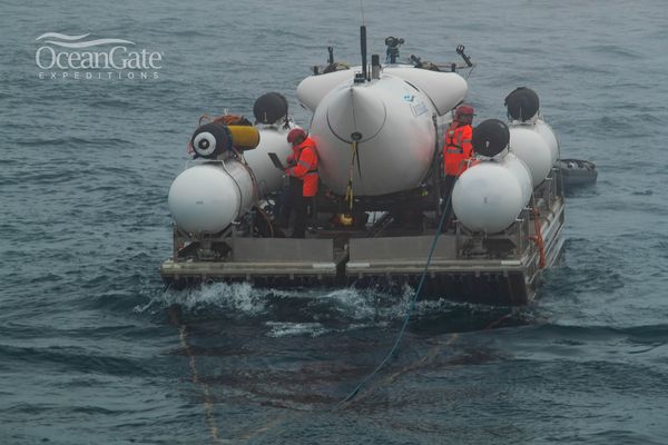 由美國「海洋之門」（OceanGate）探險公司營運的一艘觀光潛艇「泰坦」號（Titan） 19 日為參觀鐵達尼號殘骸潛入北大西洋，下潛 1 小時 45 分鐘後失去聯繫。   圖：翻攝自OceanGate Expeditions官網  