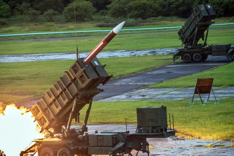 美國國務院28日批准向波蘭出售總額達150億美元的軍售，其中包含數枚愛國者飛彈及發射裝置，旨在升級其防空能力。   圖：擷取自推特@Taiwan_Today