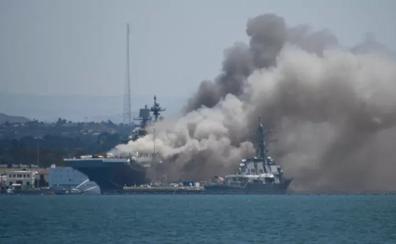 2020 年，美國兩棲攻擊艦「好人理查德」號突然起火，幾天就燒廢了。   圖：翻攝自3號觀察室