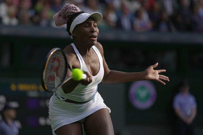 5屆溫網女單冠軍「大威」Venus Williams回歸溫布頓網球公開賽，但第一輪就出局。   圖／美聯社／達志影像