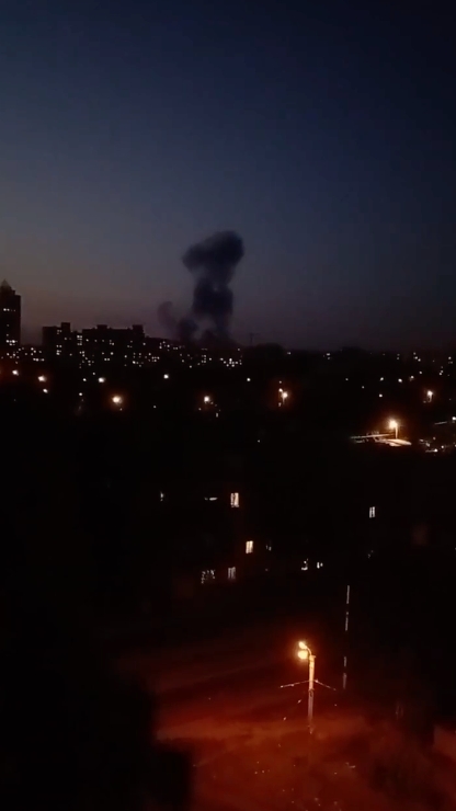 俄官員稱，烏軍今（5）日凌晨向俄佔領城市馬克耶夫卡（Makeyevka）發起猛烈攻勢，造成至少 25 人受傷，其中有 2 名兒童。   圖：擷取自推特@Darwin_f1978