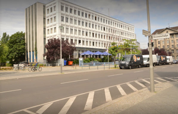 朝鮮大使館出租改造成「柏林城市青年旅舍」，是當地相當熱門的客棧，最近又爆出朝鮮當局逃漏稅。   圖：翻攝google map