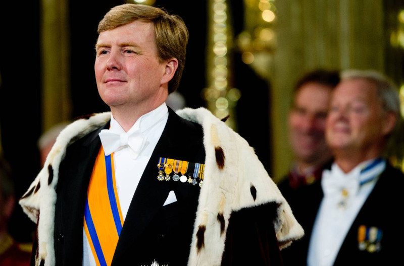 50歲的荷蘭國王威廉-亞歷山大（前）2013年4月30日登基，成為荷蘭1890年以來，第1位男性君主。   圖：翻攝荷蘭王室官網