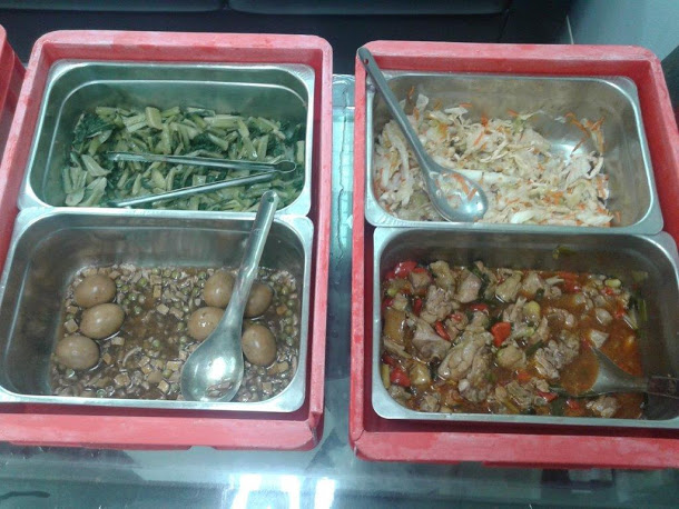 2015年甫通過《學校衛生法》，明訂學校午餐禁用基改生鮮食材與初級加工品。   圖：資料照片