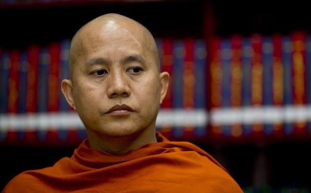 緬甸激進佛教團體Ma-Ba-Tha領導人維拉圖，鼓吹打壓穆斯林，被冠上「緬甸賓拉登」封號。   圖：翻攝維拉圖臉書