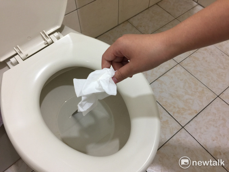 衛生紙是日常生活的必需品，消保處抽查18件市售衛生紙，發現一半不合格。(衛生紙示意圖)   圖：新頭殼資料庫