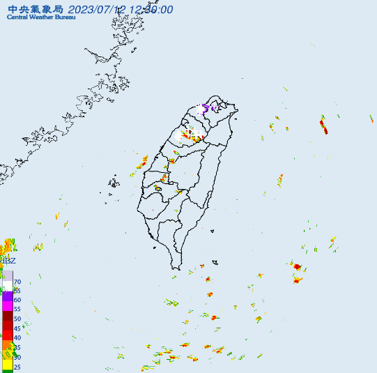 氣象局還對5縣市發布大雷雨即時訊息。   圖：取自中央氣象局網站