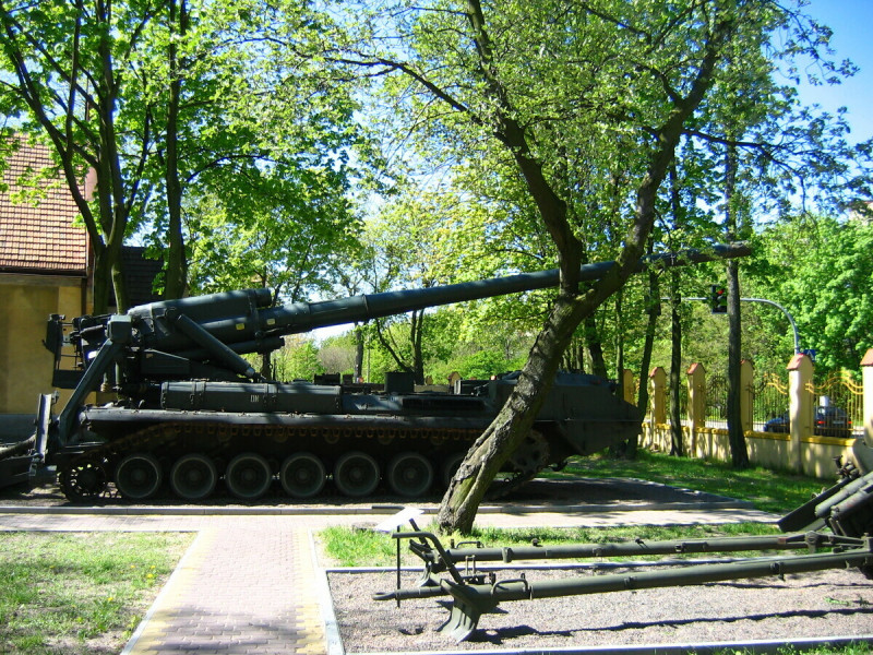 2S7 「牡丹花」自走砲為俄軍一款長程火力自走砲，可發射多種不同的彈藥。   圖：翻攝自維基百科