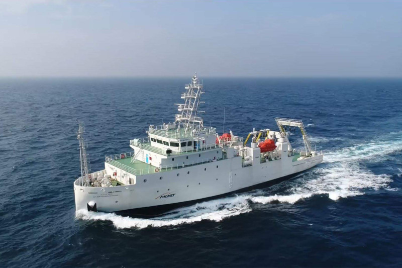 新海研1號於12日進行調查時，遭日本海上保安廳驅趕。   圖：翻攝自海洋委員會海巡署官網