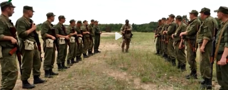 由白俄官方所釋出的影片中，可看出瓦格納軍已經開始訓練白俄士兵。   圖 : 翻攝自 Watch This