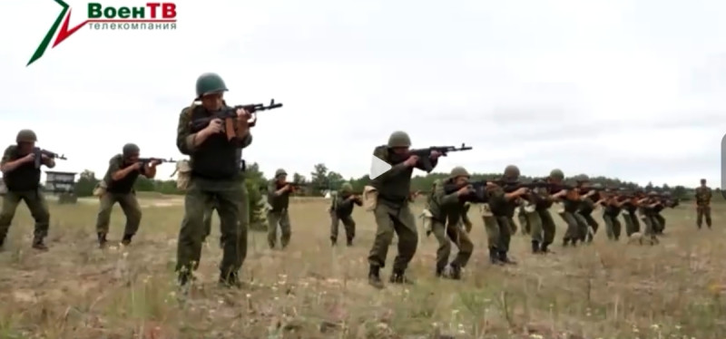 白俄羅斯國防部近期發布聲明，白俄軍同瓦格納集團人員，正繼續組織進行聯合訓練。   圖 : 翻攝自 Watch This