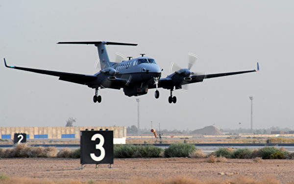 美軍MC-12「自由」(Liberty)偵察機。圖為2016年在伊拉克降落。   圖：翻攝US Air Force(資料照片)