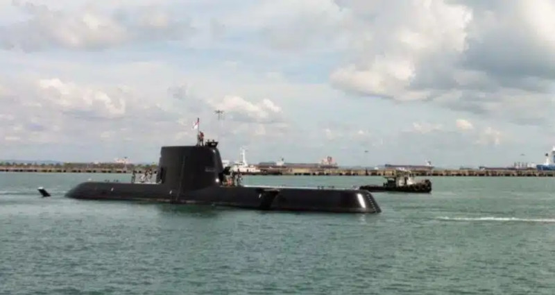 新加坡購買德製「無敵級」218SG柴電潛艦「完美號(RSN Impeccable)」，首次在新加坡海域公開亮相。   圖：翻攝Singapore Mindef