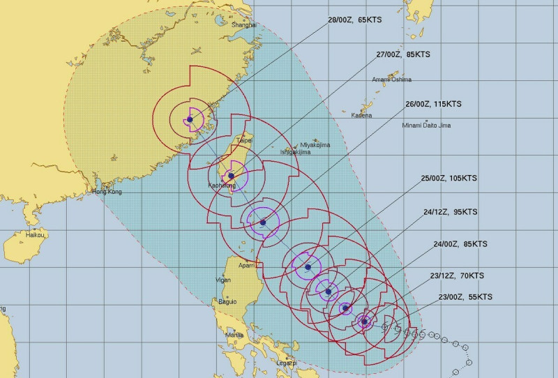 台灣颱風論壇｜天氣特急於臉書貼出目前美軍的最新預測。   圖：翻攝自台灣颱風論壇｜天氣特急臉書