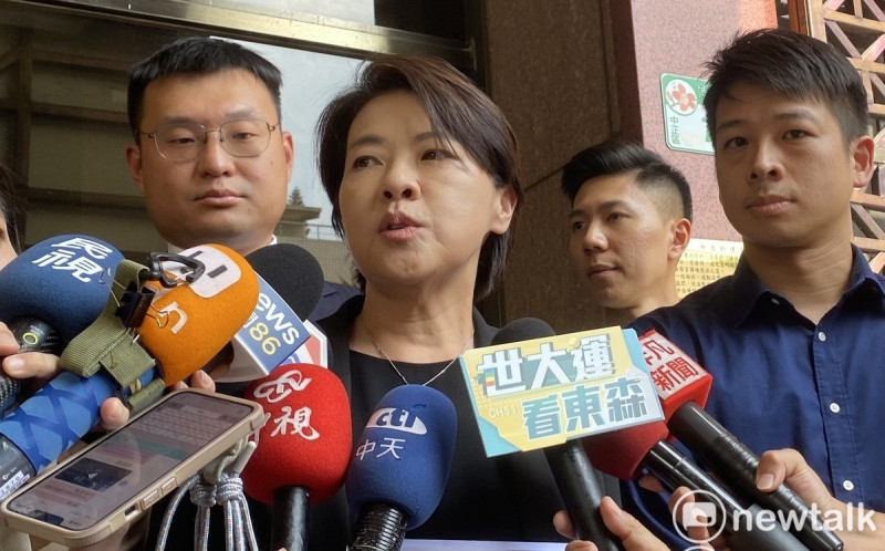 黃珊珊稱與沈慶京見面是「拜會」  林延鳳爆：市府查無拜會紀錄 