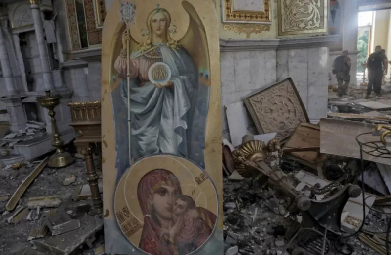 敖德薩當地最大的東正教教堂也在這次襲擊中嚴重受損。   圖：翻攝自騰訊網