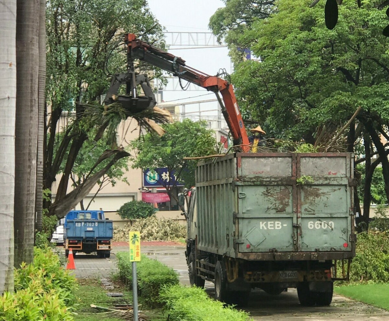 高市各校動員加強防災整備。   圖：高雄市教育局提供