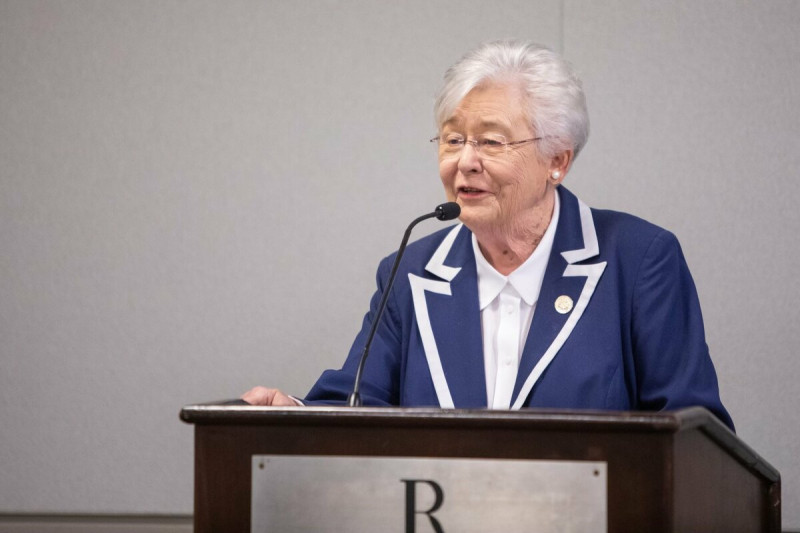 阿拉巴馬州州長艾薇（Kay Ivey）公開為該州的國會選區劃分辯護，認為該劃分並未侵犯黑人選民的投票權。 圖：翻攝自Kay Ivey 推特