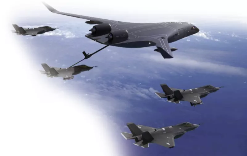 美軍需要生存能力更強的運輸機和空中加油機。美國空軍認為，這對於未來與中國爆發的高端衝突來說至關重要。圖為隱形加油機。   圖：翻攝自環球網