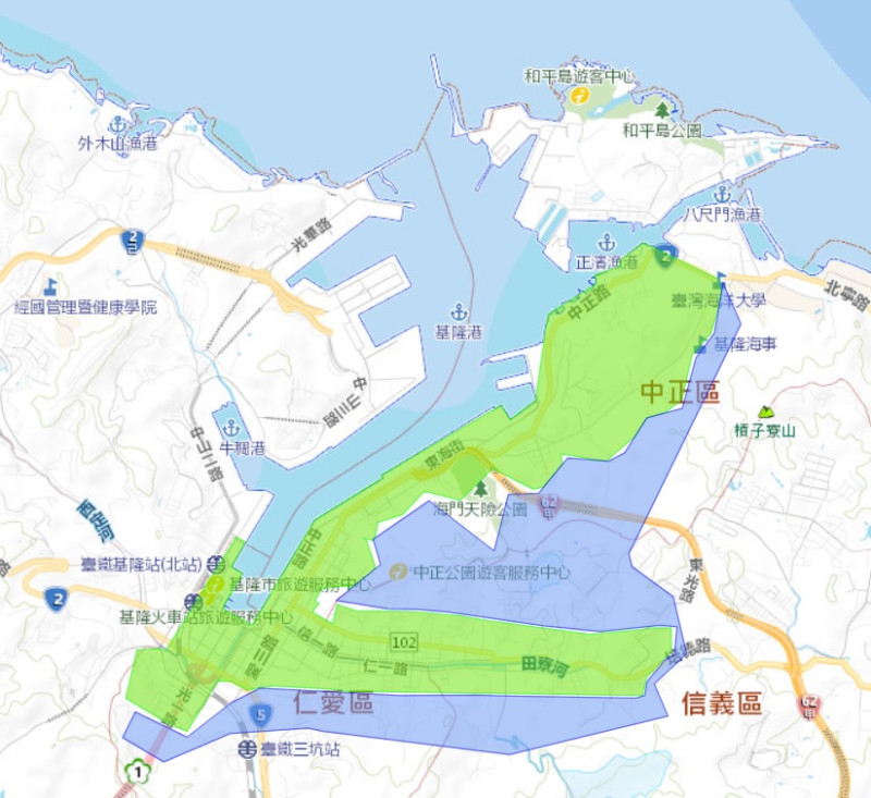 台灣自來水公司要在基隆市忠一路至田寮河喜豬橋新設500mm輸水管線，6日晚22時起部份地區將停水(藍色)、降壓(綠色)。   圖：翻攝wateroffmap.water.gov.tw