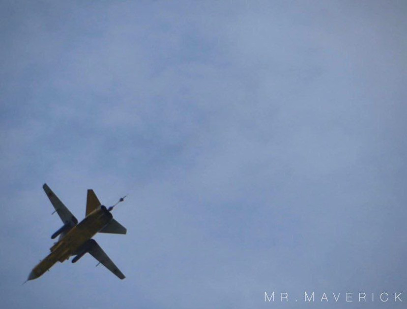 搭載「風暴之影」（SCALP-EG）飛彈的 蘇-24 戰鬥機馳騁於天空中。   圖：翻攝自推特@GloOouD