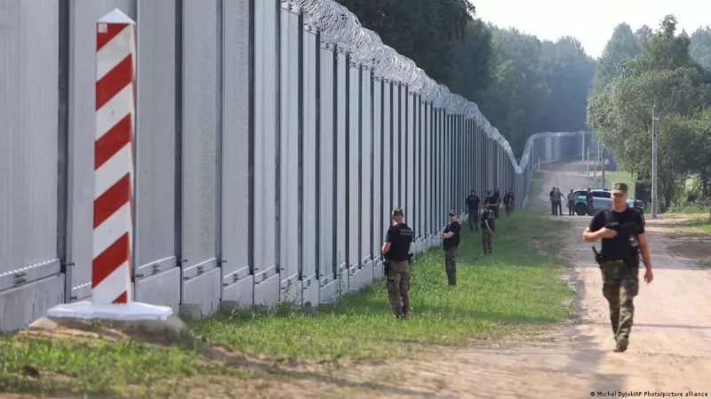戒備森嚴的波蘭邊界嚴防白俄軍隊入侵。   圖：翻攝自推特@nexta_tv
