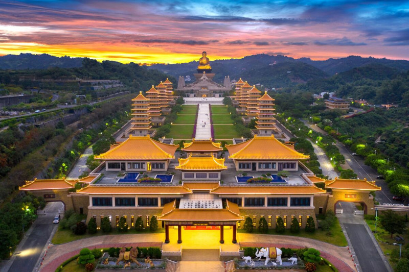 佛光山宗教意象在東南亞華人圈具有高度影響力。.    圖：高雄市觀光局提供