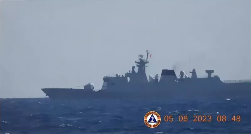 中國派出兩艘 056A 護衛艦「銅陵艦」和「阿壩艦」前往南海護主權。   圖：翻攝自推特@coastguardph