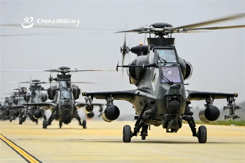 印度媒體聲稱，印度國產攻擊直升機 LCH 已能夠媲美中國國產攻擊直升機直-10，甚至在某些性能方面有過之而無不及。圖為直-10。   圖：翻攝自海峽新幹線