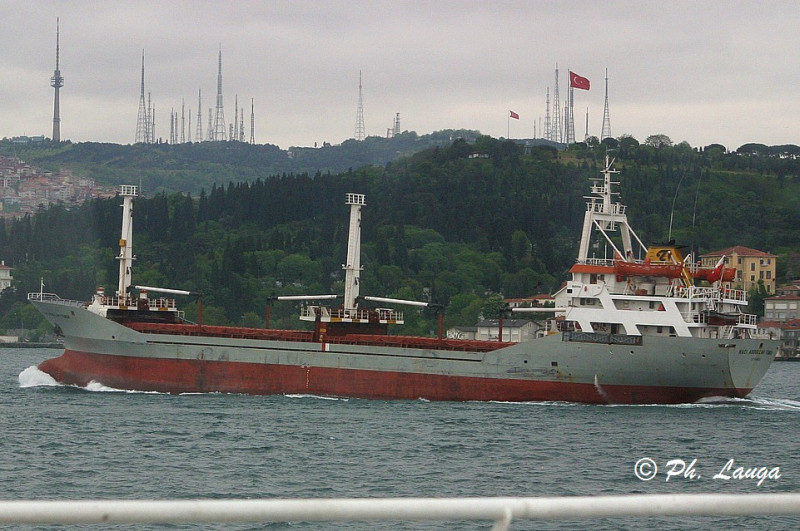 「蘇克拉．奧坎」號（Sukra Okan）昨日遭俄國軍艦鳴槍攔停。 圖：翻攝自philippe-ships.com