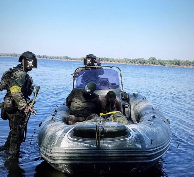 烏軍表示，烏軍特種部隊昨日在聶伯河左岸擄獲俄軍。   圖：翻攝自X@NOELreports
