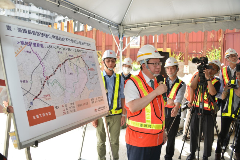 行政院副院長今視察表示支持，桃園鐵路地下化計畫南延1.2公里。   圖：交通部鐵道局／提供