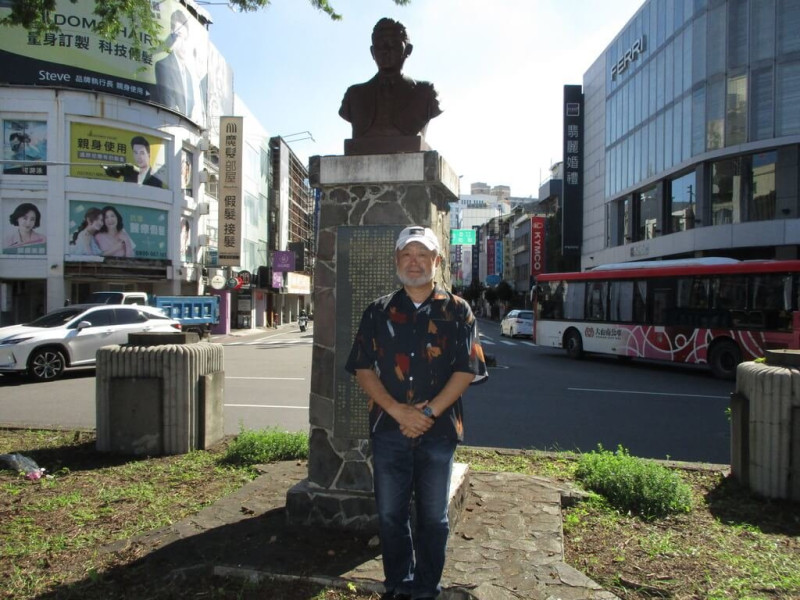 日本導演五十嵐匠為228事件受難者、律師湯德章的事蹟所感動，計畫拍製電影。他兩度走訪台南，到湯德章為救台南人而被列為叛亂首謀後的服刑地。現在是湯德章紀念公園。   圖：五十嵐匠提供（中央社記者楊明珠東京傳真）。