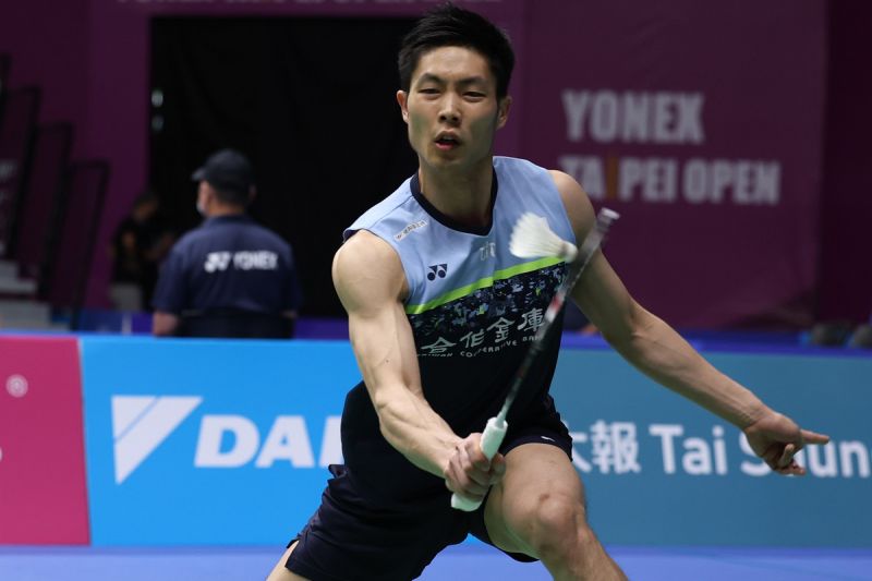 周天成今在羽球世錦賽16強戰對上世界球王安賽龍（Viktor Axelsen），激戰兩局後以13：21、19：21敗下陣來。   圖／資料照